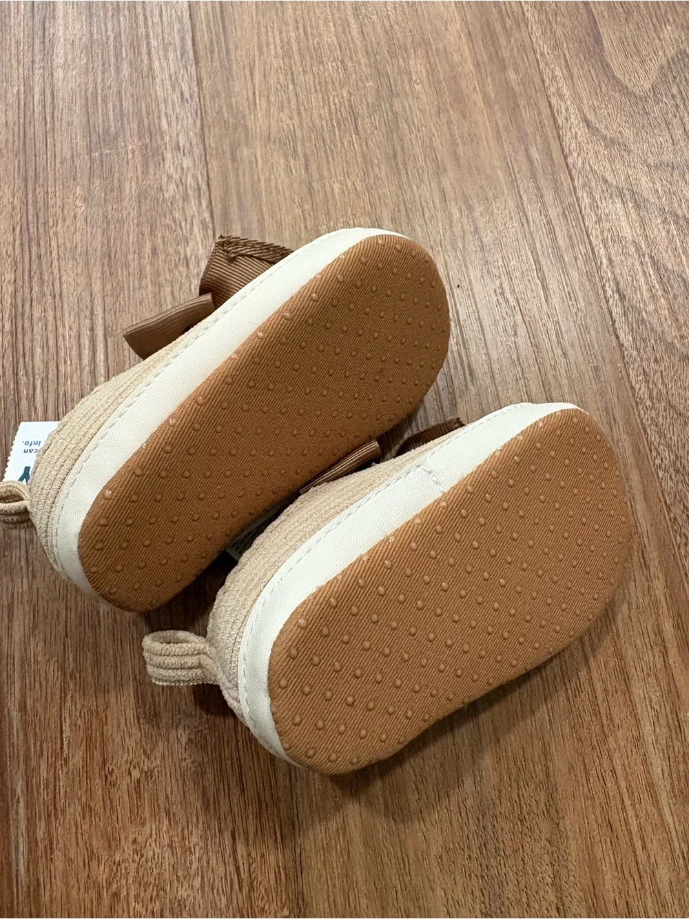 Old Navy corduroy baby shoes with bow